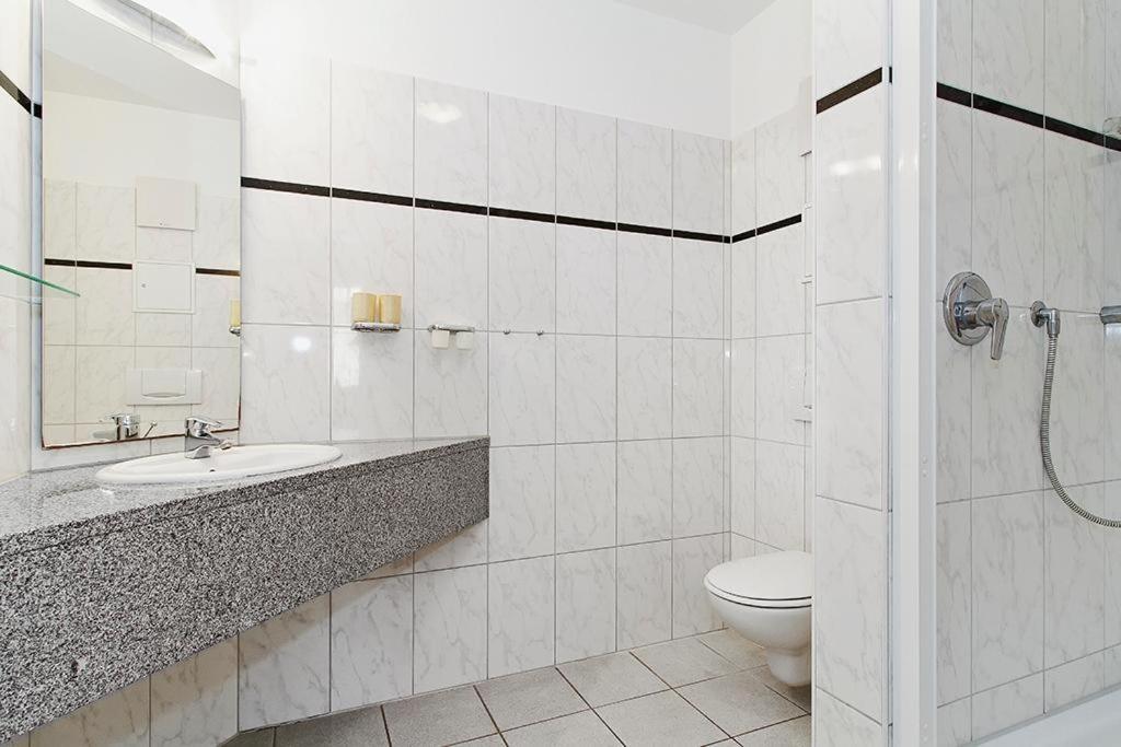 Ostseewelle Ostseewelle 009 Kuehlungsborn Ngoại thất bức ảnh